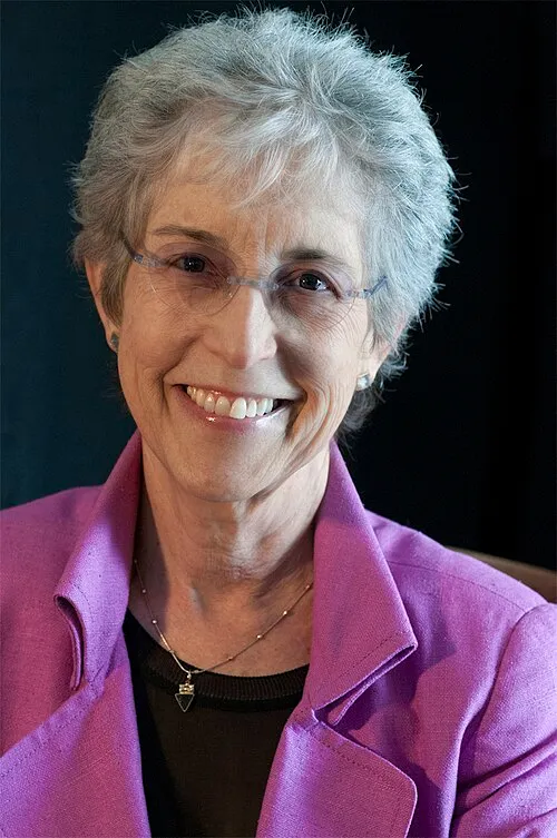 卡罗尔·塔夫里斯